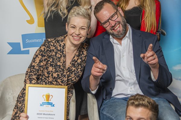 SPO_TakataloTompuri_KASKI_Mustakaura